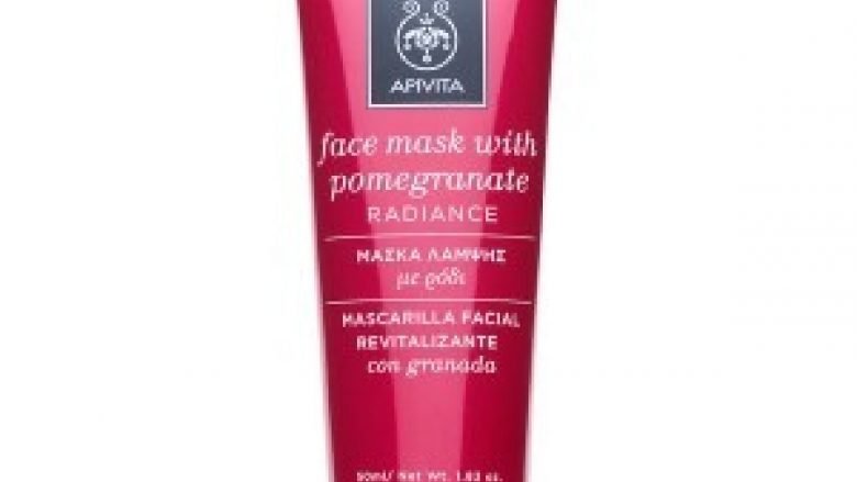 Mascarilla facial rejuvenecedora e iluminadora con una textura de crema-gel, recomendada para todos los tipos de piel y todas las edades. El extracto de granada y las vitaminas C y E aportan luminosidad a la piel. La vitamina E y el té verde rejuvenecen y proporcionan protección antioxidante. El aceite de oliva orgánico posee propiedades antioxidantes, suavizantes y regeneradoras. La manteca de karité, el extracto de miel orgánica y el ácido hialurónico hidratan y nutren la piel. En la línea Face Mask, APIVITA ha sustituido el agua por una infusión de té verde por su acción antioxidante.