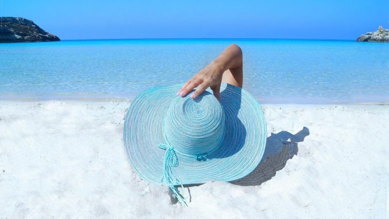 No abuses del sol es lo que más reseca nuestra piel y el mayor responsable de su pérdida de agua Los de SPF 50+ mayor protección a la radiación solar