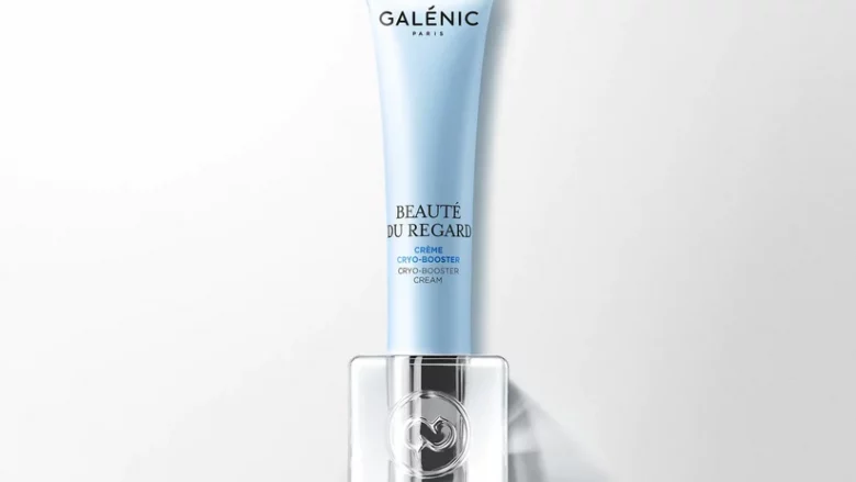CREMA CRIO-ESTIMULANTE. Cuidado multicorrector contorno de ojos para decir adiós a las arrugas, bolsas y ojeras. Despierta la belleza de tu mirada gracias aun trío de activos seleccionados por su perfecta tolerancia, cuya eficacia es activada por la acción del frío y del masaje.