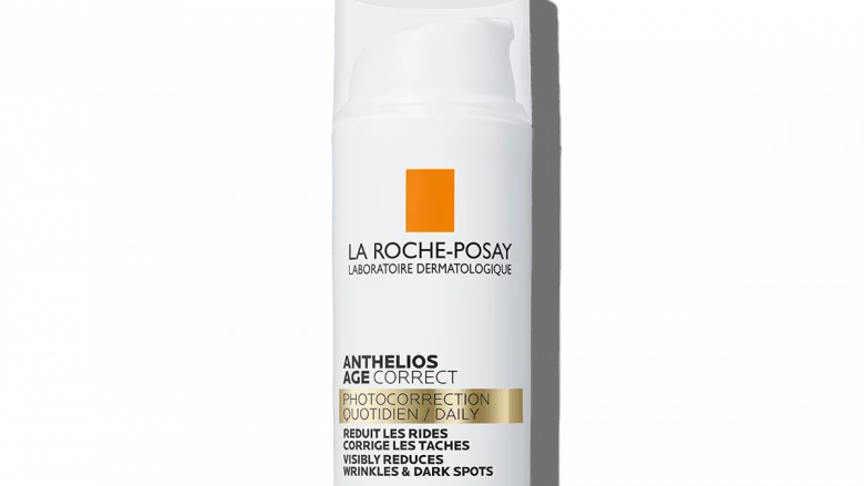 LA ROCHE POSAY FOTOCORRECCIÓN DIARIA CON ÁCIDO HIALURÓNICO, NIACINAMIDA Y PHE RESORCINOL La nueva generación en foto protección diaria antiedad que protege y corrige los signos de la edad en 4 semanas.