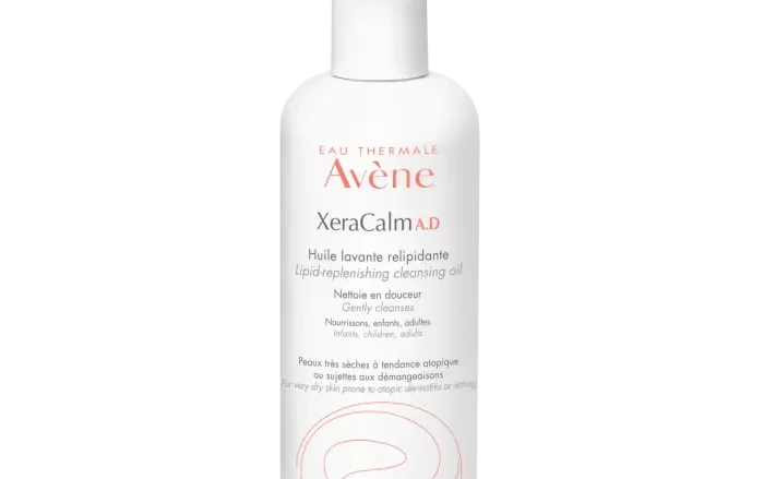 AVENE Xeracalm A.D. Aceite limpiador relipidizante. Limpia - Calma - Nutre. Un aceite limpiador revitalizante para pieles muy secas con tendencia a la dermatitis atópica y al picor.