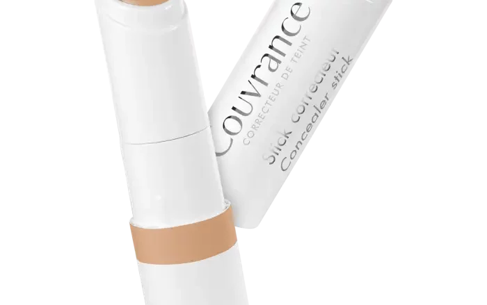 AVENE Couvrance Stick corrector, Coral. Maquillaje - Unifica el tono de piel. Neutraliza de forma eficaz las imperfecciones cutáneas localizadas y camufla la hiperpigmentación marrón.