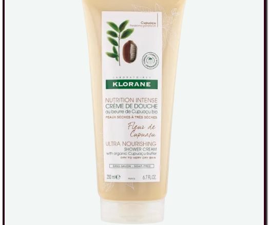 KLORANE Crema de ducha - Flor de cupuaçu. PERMANENTE Nutre - Limpia. Una crema de ducha suave, biodegradable y sin jabón a la manteca de cupuaçu orgánica que repara la piel seca en la ducha.