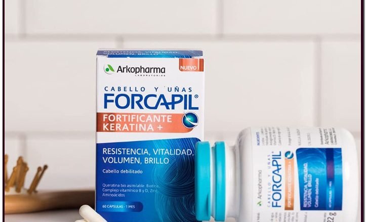 ARKOPHARMA FORCAPIL FORTIFICANTE KERATINA ¿Cabello debilitado? ¿Sin brillo? ¿Quebradizo? La Biotina contribuye al mantenimiento del cabello en condiciones normales La fórmula Forcapil® Fortificante Keratina + está especialmente pensada para cabellos debilitados por la coloración, el uso del secador o de las planchas devolviendo al cabello su resistencia, vitalidad, volumen y brillo.  Complemento alimenticio a base de queratina hidrolizada, biotina, aminoácidos, vitaminas y zinc.  El Zinc contribuye al mantenimiento de las uñas y el cabello en condiciones normales y participa de la síntesis de las proteínas, como la Queratina.  La Biotina contribuye al mantenimiento del cabello en condiciones normales.  Forcapil® Fortificante Keratina + contiene una queratina hidrolizada bioasimilable, en forma de aminoácidos.  Satisfacción*: Resistencia 96 %, Vitalidad 98 %, Volumen 100 %.
