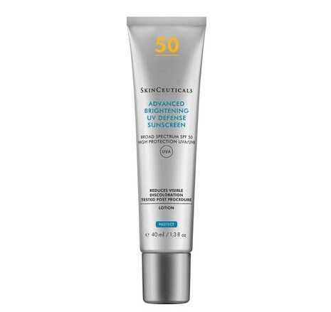 PROTECCIÓN SOLAR SKINCEUTICALS ADVANCED BRIGHTENING UV DEFENSE SUNSCREEN SPF 50.