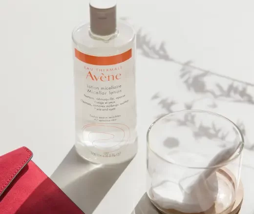 AVÈNE Loción micelar. 3 en 1: Limpia - Desmaquilla - Calma. Para todo tipo de pieles sensibles. Rostro - Ojos - Labios. El primer paso para conseguir una piel bonita y sana es una limpieza diaria adecuada.