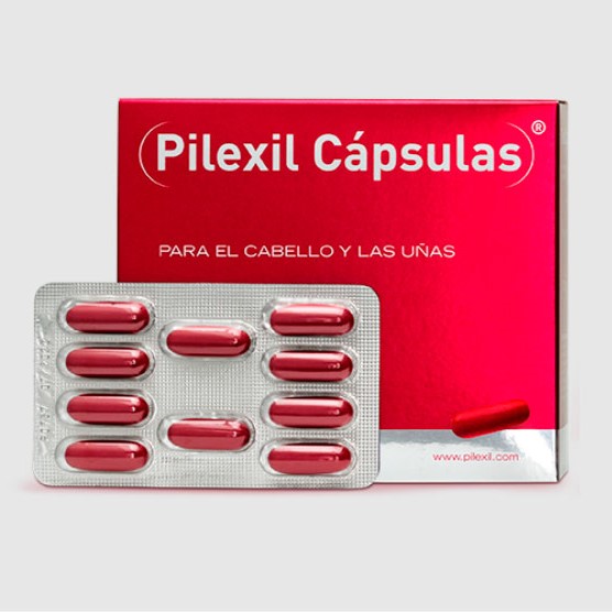 Pilexil Cápsulas incluye dos complementos alimenticios con vitaminas y minerales que nutren el cabello tanto en hombres como en mujeres.