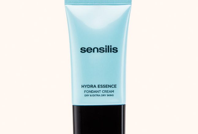 Hydra Essence [Crema] ¿Tienes la piel seca o muy seca? Ultrahidrata tu piel con este tratamiento formulado con ácido hialurónico y extracto de granada.