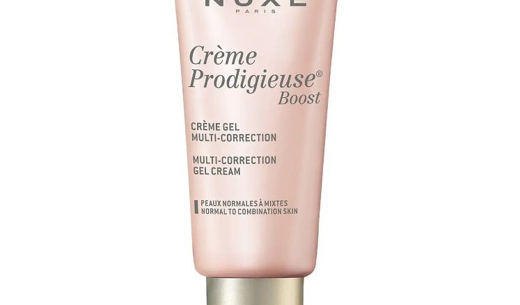 NUXE Crema multi-corrección, Crème Prodigieuse® Boost 40 ml Crema gel correctora primeros signos de la edad Pieles normales a mixtas. 92 % de ingredientes de origen natural Esta crema gel multi-corrección con complejo antioxidante y flor de jazmín combate los efectos perjudiciales de la vida diaria (estrés, fatiga, contaminación...), respetando el equilibrio natural de la piel. Día tras día, la piel está más fresca y radiante y los primeros signos de la edad se difuminan (la piel se alisa, tensa y resurge). Su textura ligera con un acabado mate resulta ideal para las pieles normales y mixtas.