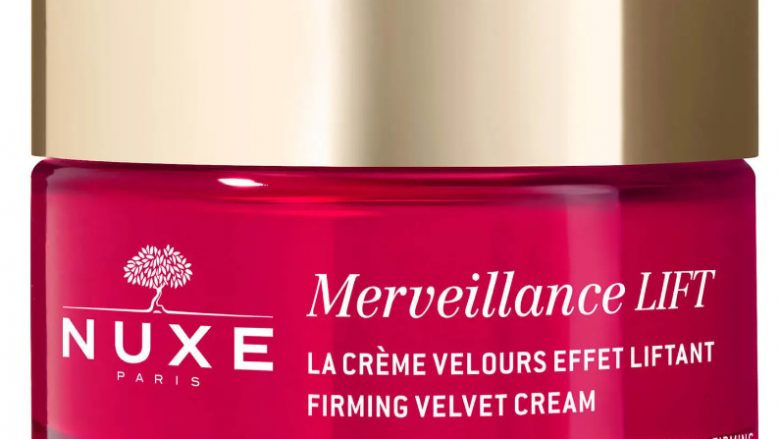 NUXE Crema Aterciopelada Efecto Lifting, Merveillance Lift 50ml Crema alisante - corrección arrugas, firmeza. 97 % de ingredientes de origen natural Merveillance LIFT - Crema Aterciopelada Efecto Lifting: ¡descubra una piel tan fuerte como usted! Esta crema alisante contiene Aceite de Microalga ultra-corrector, un activo green(3) que concentra en una sola gota la potencia de 4 mil millones de células activas para reforzar la piel a diario Los rasgos están como retensados para el 64 % de las mujeres(1). Las arrugas se alisan, la piel está más firme y tensa. Tras 2 meses, el 100 % de las mujeres nota la piel más hermosa y flexible(2). Más fuerte, la piel luce visiblemente más joven. Ideal para las pieles normales a secas, su textura envolvente aporta flexibilidad y tonicidad al instante. Una eficacia antiedad y un placer absoluto con delicados acordes florales y almizclados. Tratamiento formulado y fabricado en Francia. (1)Prueba de uso - 22 voluntarias – % de satisfacción tras 28 días. (2)Prueba de uso - 21 voluntarias - % de mejora evaluado por las voluntarias tras 56 días. (3)Green = verde
