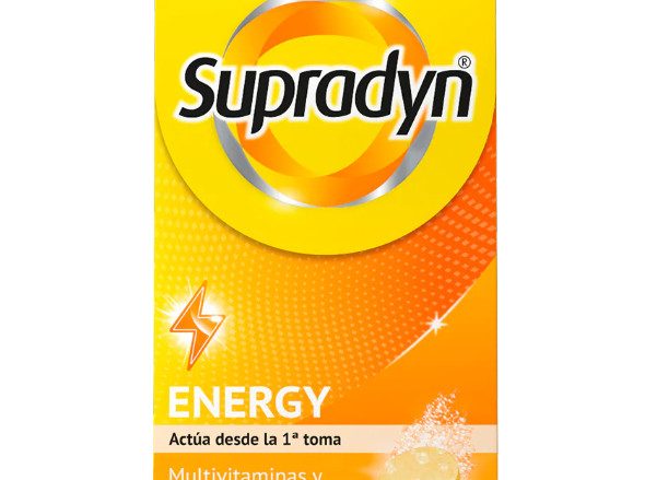 Supradyn® Energy comprimidos efervescentes Recupera tu fuerza con Supradyn® Energy comprimidos efervescentes, una combinación de vitaminas y minerales diseñada para ayudarte a mantener una vida activa y combatir la fatiga. Cada comprimido se disuelve fácilmente en agua y contiene 13 vitaminas, entre las que se incluyen la vitamina C y el complejo de vitaminas B, que favorecen de forma natural la producción de energía. 12 minerales, entre los que se incluyen el zinc y el hierro, que ayudan a la función cognitiva y la coenzima Q10 desempeña un papel importante en la producción de energía. Los adultos y los niños mayores de 12 años deben tomar un comprimido al día, preferiblemente con el desayuno, para empezar bien el día. PUNTO DE VENTA MÁS CERCANO COMPRAR ONLINE ¿CÓMO TOMARLO? 1 comprimido/efervescente de Supradyn® Energy al día. Se recomienda tomarlo habitualmente por la mañana. Complemento alimenticio. No superar la dosis diaria recomendada. No utilizar como sustituto de una dieta equilibrada. Se recomienda seguir una dieta variada y equilibrada y un estilo de vida saludable.