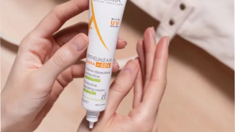 A-DERMA EPITHELIALE A.H ULTRA SPF50+Crema reparadora y protectora anti-marcas.