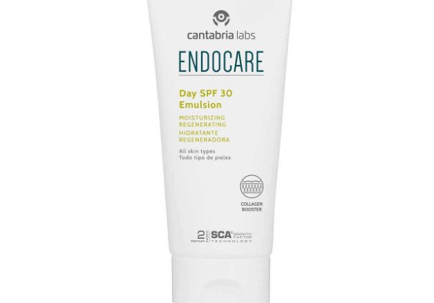 ENDOCARE ESSENTIAL Day SPF 30