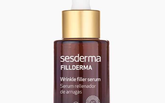 Serum rellenador de todo tipo de arrugas con nanoesferas de ácido hialurónico que además hidrata y suaviza la piel.