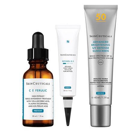 Comprar Protocolo Completo Renovación Antiedad con Retinol de SkinCeuticals en Gran Farmacia Andorra. Este tratamiento es una rutina avanzada de grado médico diseñada para estimular la renovación celular, difuminar arrugas profundas y unificar el tono de la piel.
