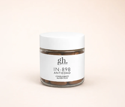 Comprar GEMA HERRERIAS IN-898 ANTIEDAD Complemento alimenticio en Gran Farmacia Andorra. En stock: 60 cápsulas Complemento alimenticio para Código Piel® arrugas y/o flacidez o piel muy seca.  Complemento alimenticio para el cuidado de la piel con fitoceramidas Ceramosides™, ácido hialurónico, niacina, magnesio, extracto de raíz de ashwagandha KSM-66® y aceites de linaza y onagra.Pensado para adultos a partir de los 35 años que quieren completar su rutina tópica con un complemento alimenticio, dentro del concepto Cosmética IN-tegrada. Producto terminado evaluado en un ensayo clínico aleatorizado y controlado con placebo, con seguimiento dermatológico a 28 y 56 días. Cantidad diaria recomendada: 2 cápsulas.