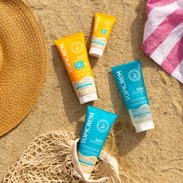 SUN PROTECT: Protección solar de Topicrem. La Rutina SUN PROTECT Para disfrutar del sol con total tranquilidad. PROTECCIÓN SOLAR, nuestra gama de protección solar de muy alta protección, con una fragancia adictiva y texturas lujosas. Protege e hidrata la piel sensible expuesta al sol.