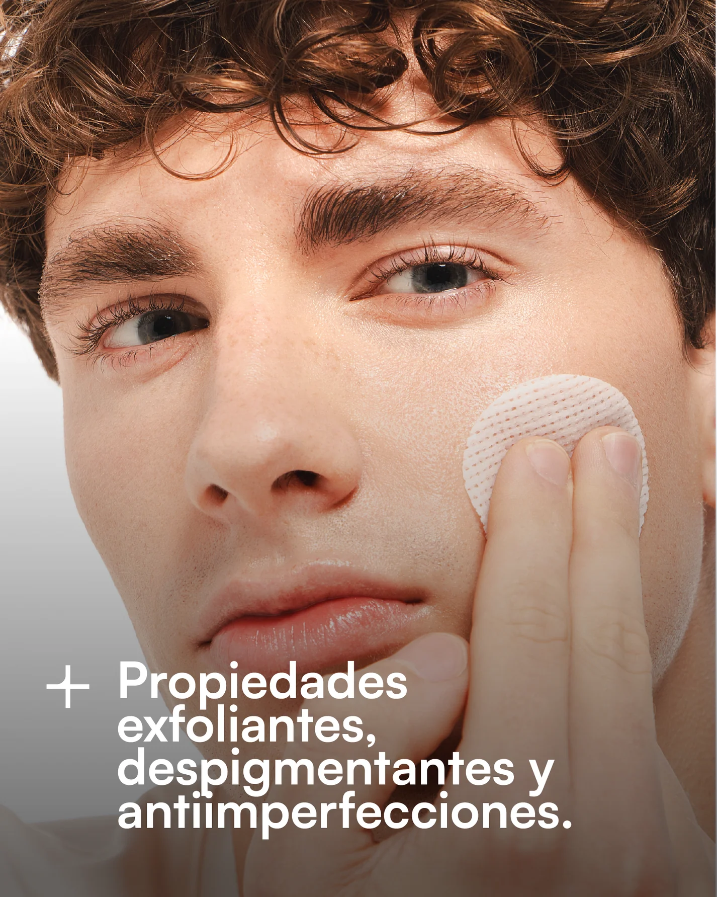 COMPRAR PEELING 10 AHA Piel resistente en Gran Farmacia Andorra [Iniciación] En stock 20 discos Peeling químico de iniciación con 10 % alfahidroxiácidos. Formulado con 10 % de alfahidroxiácidos (AHA): 5 % ácido glicólico, 2,5 % ácido cítrico, 2,5 % ácido málico. Enriquecido con extractos de papaya, pepino y aloe vera. Indicado para Código Piel® resistente. Posee propiedades antiedad, exfoliantes y despigmentantes. Reduce las imperfecciones.