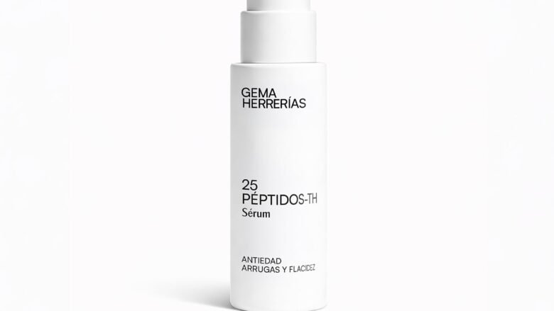 Comprar Sérum antiedad 25 PÉPTIDOS-TH de Gema Herrerías en Gran Farmacia Andorra * El sérum 25 PÉPTIDOS-TH es un tratamiento intensivo formulado con multipéptidos y ácido hialurónico diseñado para combatir arrugas, mejorar la elasticidad y reafirmar la piel. * El producto se presenta en un envase airless de 30 ml y destaca por sus propiedades que estimulan la síntesis de colágeno y protegen contra su degradación.